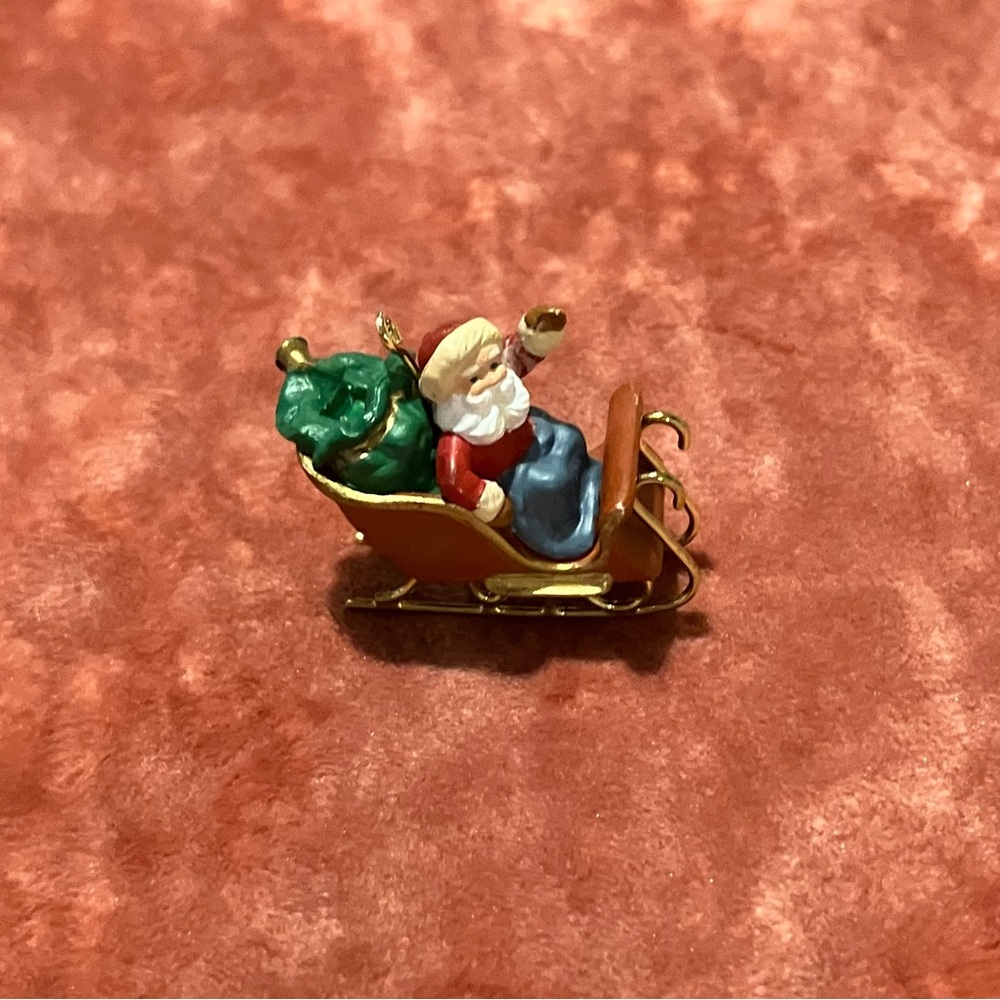 Hallmark Keepsake Miniature Santa's Journey Ornament